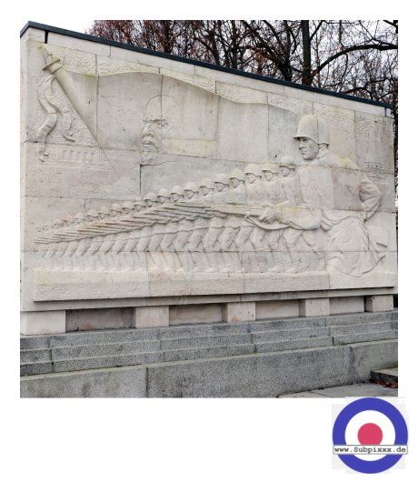 Serie - BERLIN23 - Sowjetisches Ehrenmal Treptow, Berlin 1. Januar 2023 (19).JPG
